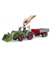 Trattore Fendt Vario 211 con benna e rimorchio