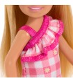 Barbie - Bambola Chelsea Abito a Quadri Bianco e Rosa