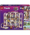 Friends - Grand Hotel di Heartlake City