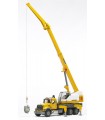 Camion MACK Granite con gru Liebherr